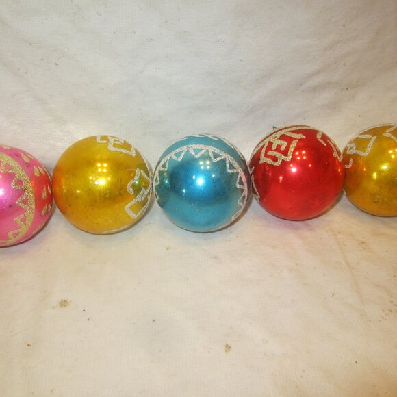 VTG SHINY BRITE ORNAMENTS, SET OF 7, W/UNIQUE GLITTER DESIGN - Picture 8 of 10